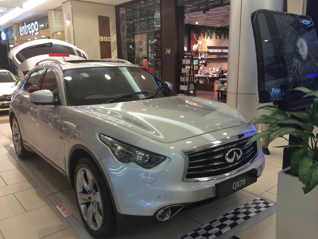 Bulletproof Armoured Infiniti SUV Armormax Inside Mall