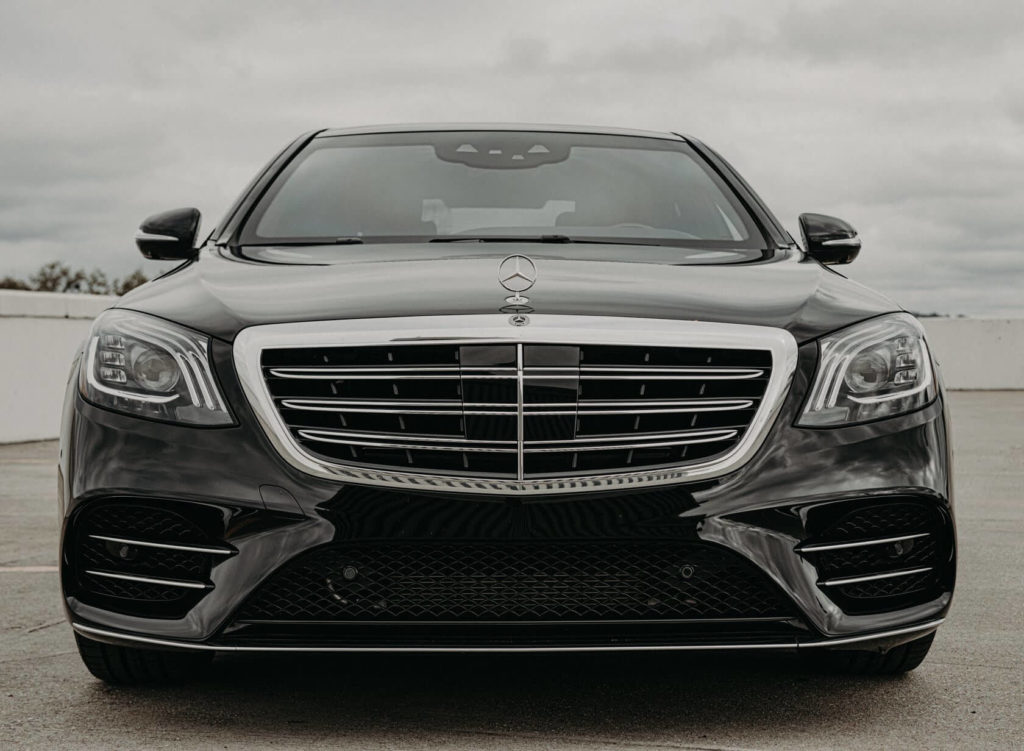 Armored Mercedes S 560 Grill