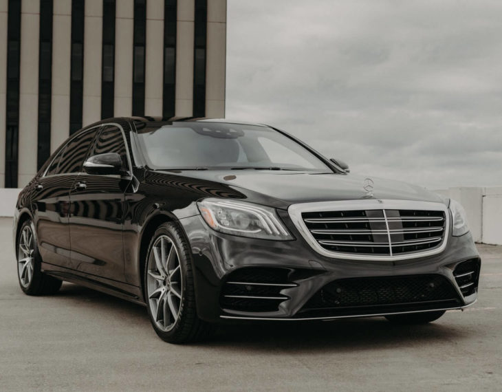 Armored Mercedes S 560 by Armormax Front Side Building