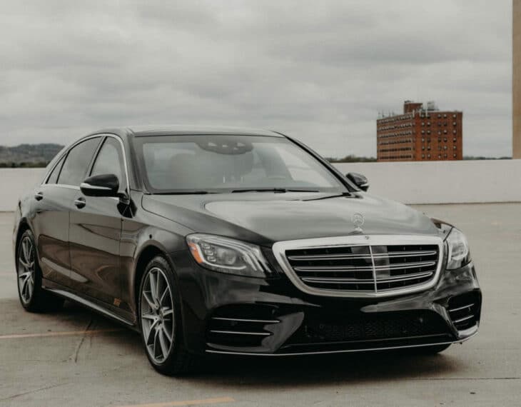 Armored Mercedes S 560 by Armormax Front Side Building