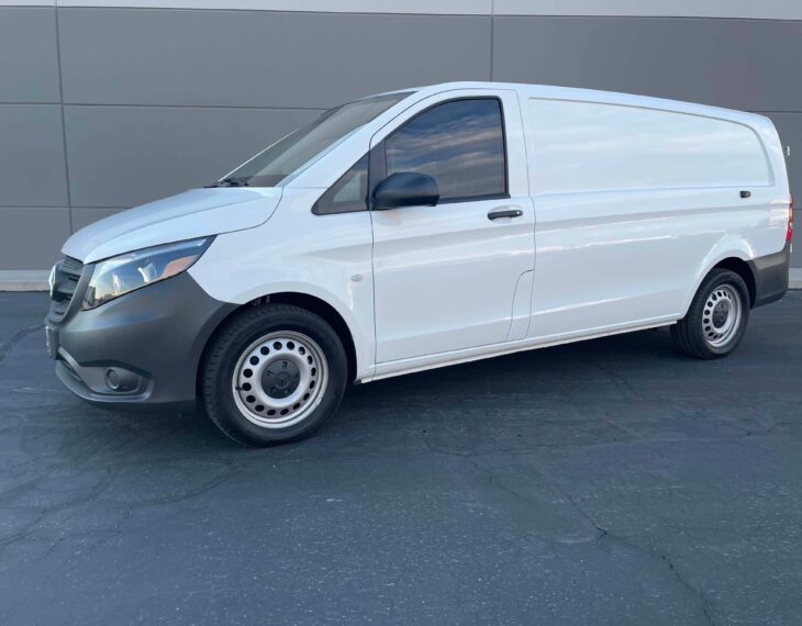 Exterior Bulletproof Mercedes Metris Armormax Van