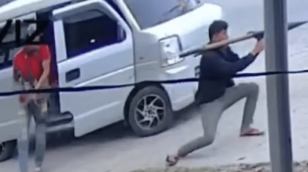 Rocket Launcher in the Philippines Attacks Mayor